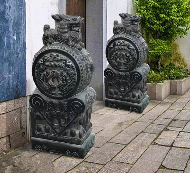 石雕门墩是我国传统石雕类型,也叫石雕抱鼓石,又称石鼓,和门枕石,它在