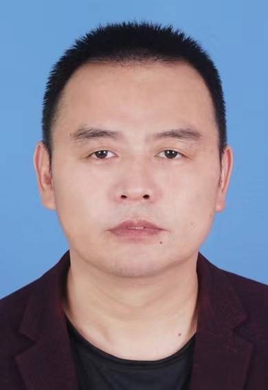 杨敦元,诗词爱好者.