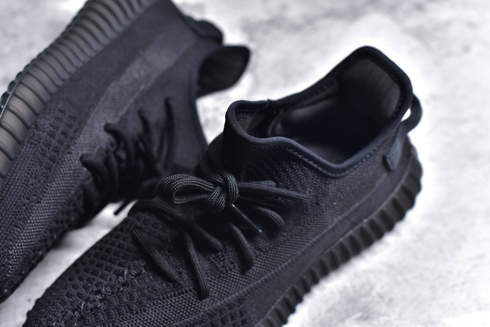 adidas yeezy 350 v2 boost onyx 低帮运动鞋