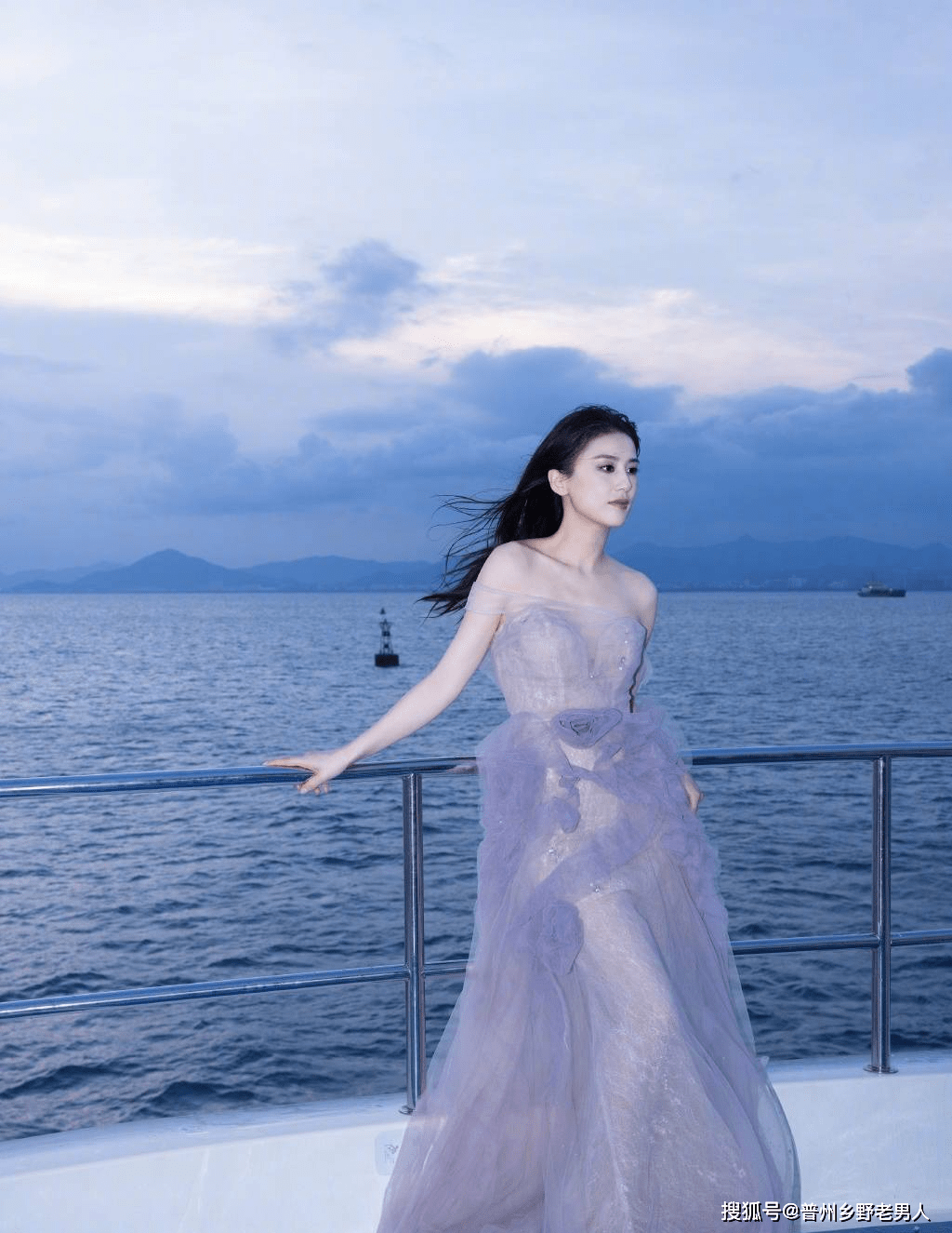 黄圣依晒照疑似回应怀3胎,网友:不要再生了_儿子_杨子_照片