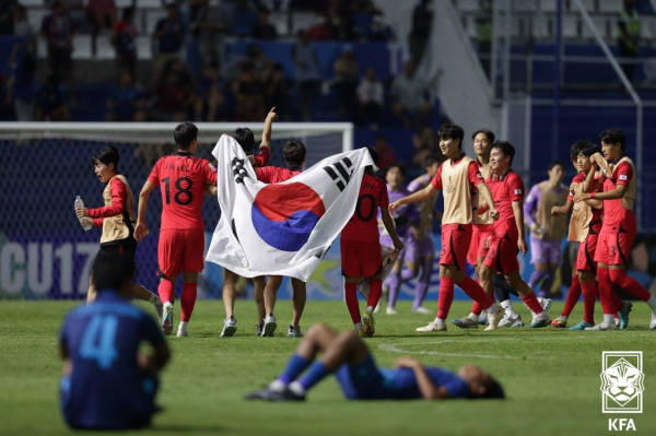 韩媒： U17国足晋级世界杯 却遭遇中国裁判的荒唐判罚