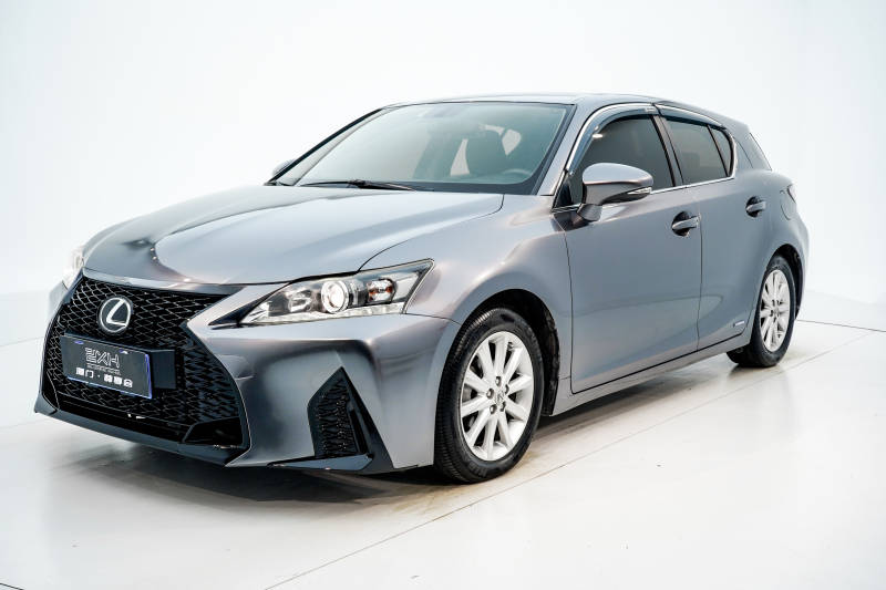 厦门尊享会汽车贴膜 雷克萨斯 ct200h贴超亮金属烟灰改色膜_搜狐汽车