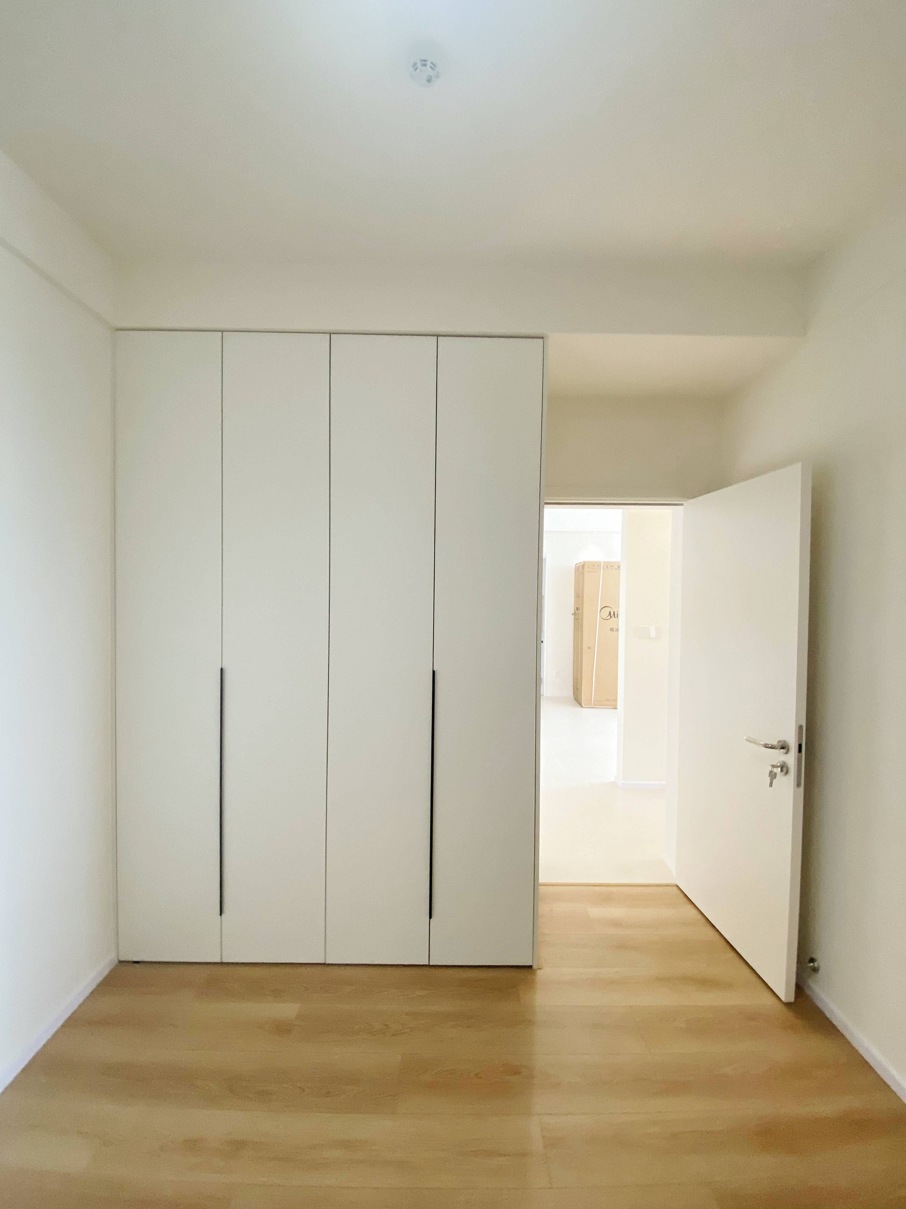 5w整装打造清爽奶油风,68㎡演绎自然纯粹_生活_衣柜_白色