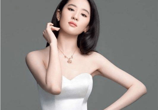 这5种女人命里藏金,聚福聚财能力强,娶回家旺夫旺子!_鼻子_鼻梁_鼻翼