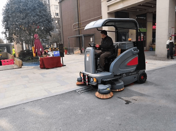 多功能电动清扫车哪款好？选购要点-电动小型清扫车使用说明书