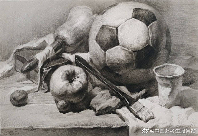 素描静物总是画得灰蒙蒙的可不行!_画面_明度_物体