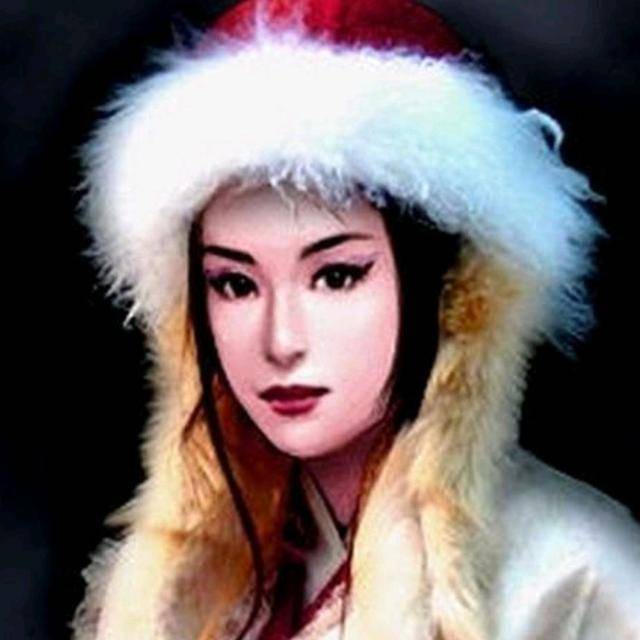 "醒掌天下权,醉卧男色膝",辽国萧太后有怎样的传奇故事_萧绰_辽景宗