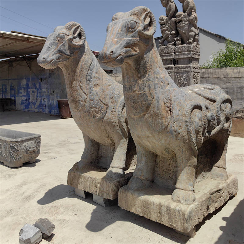 户外石雕仿古做旧青石山羊雕塑石头羊门口园林景观仿真动物摆件品