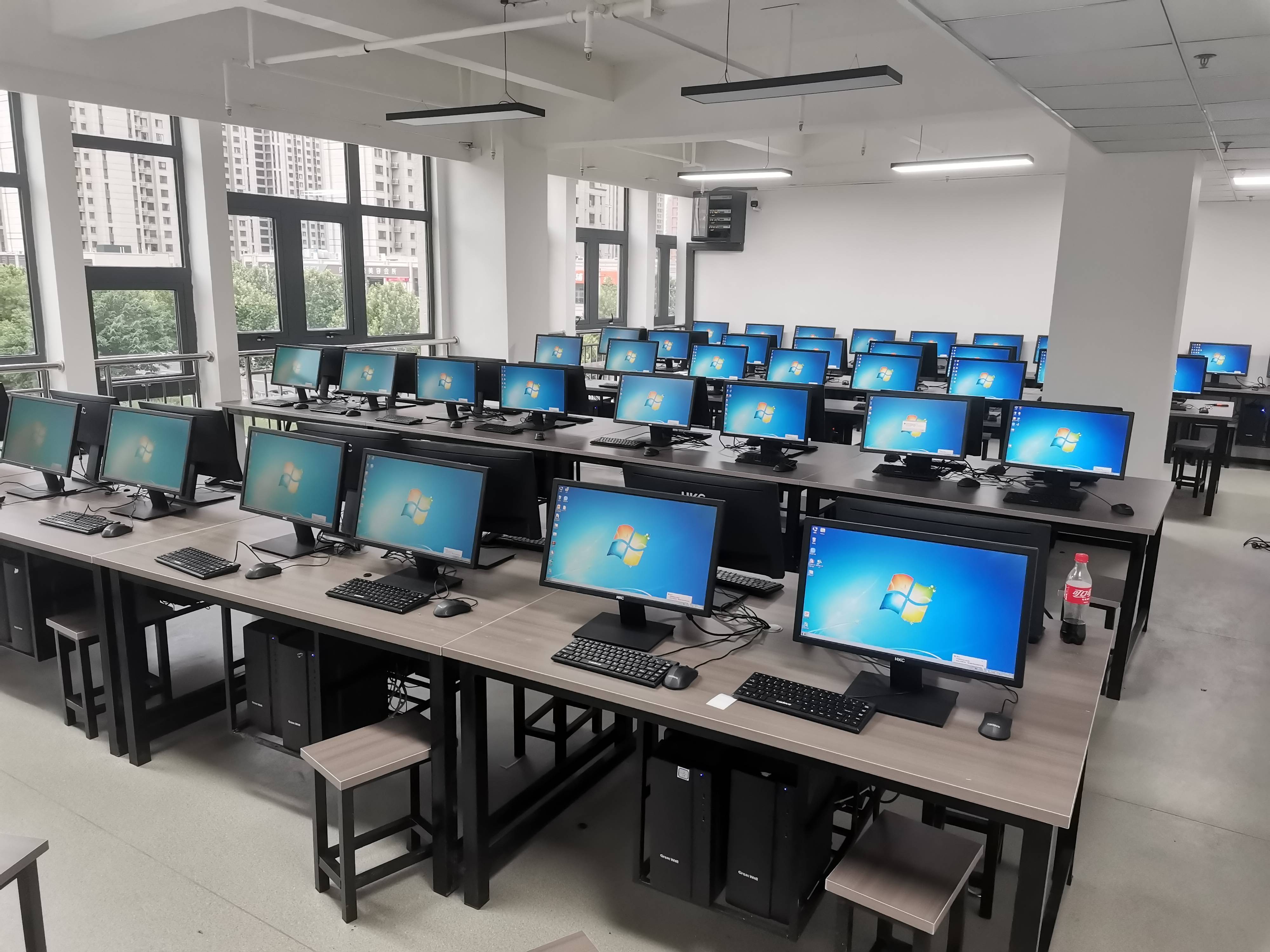 对企业来说,办公电脑是租电脑好还是采购好?_租赁_维修_员工