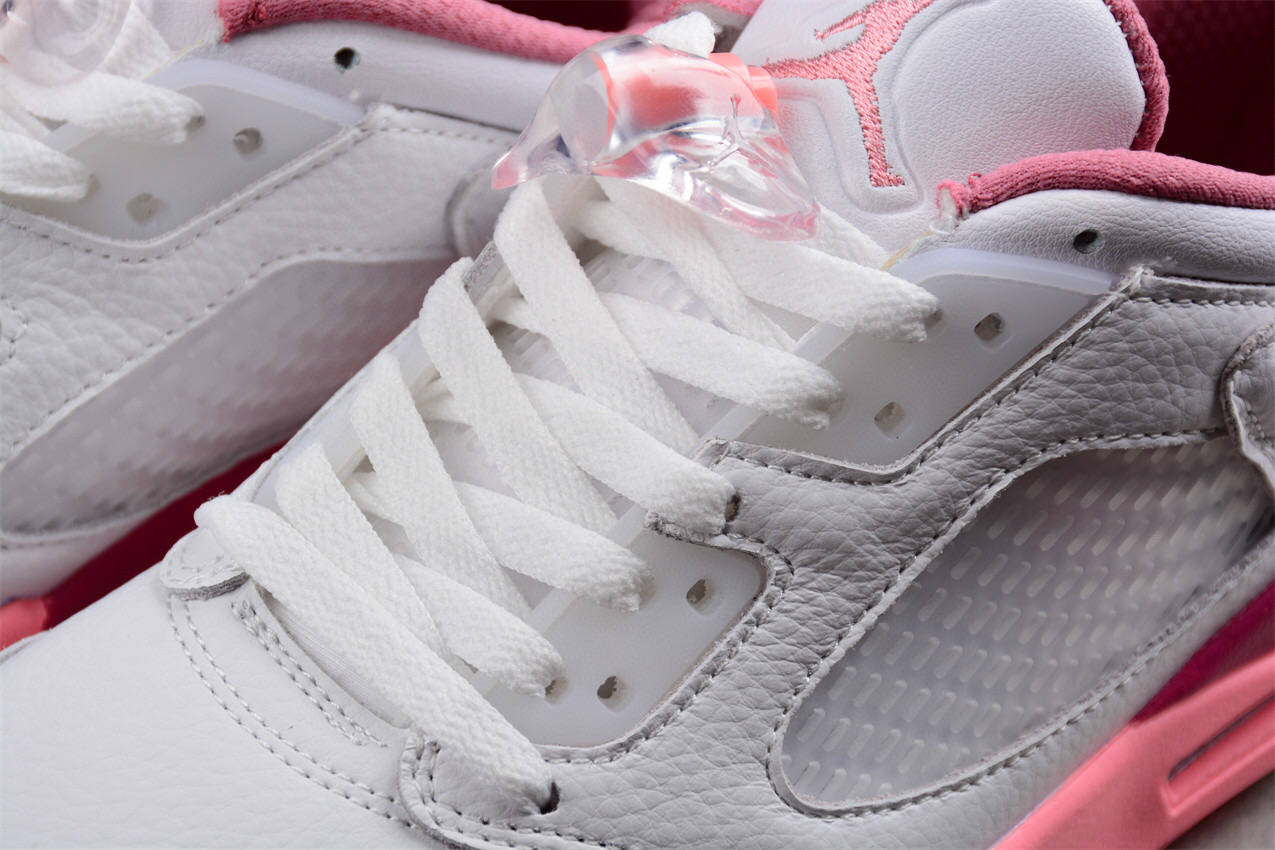 乔丹air jordan 5 retro low fundamental 樱花粉低帮篮球鞋_乳白色