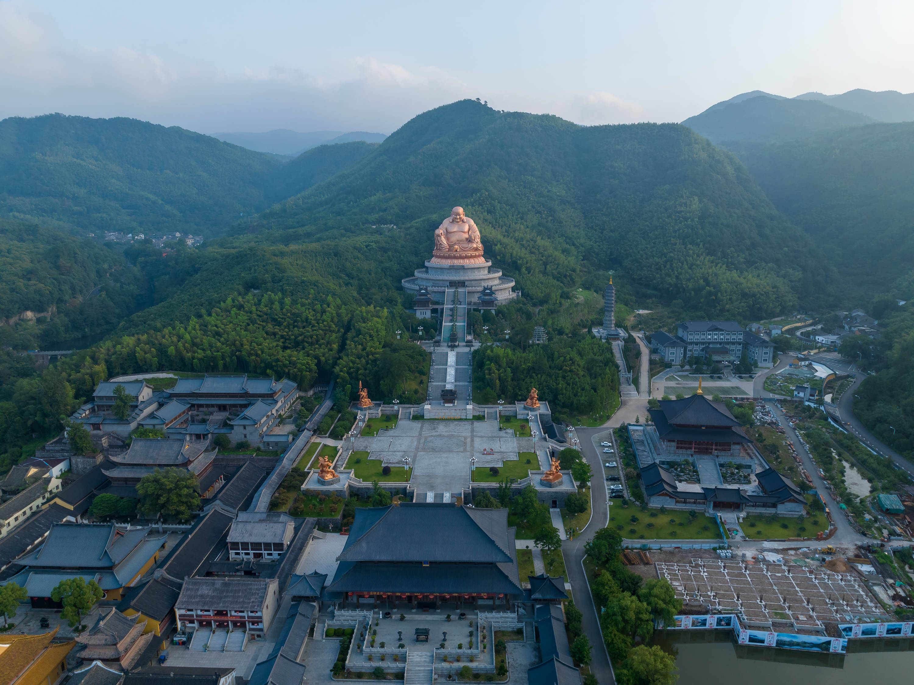 奉化雪窦山景区图片图片