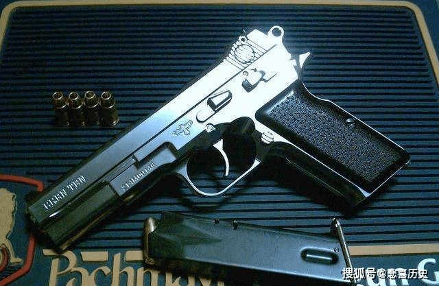 w m39,sig p210等多种手枪的优点,最后在1975年推出了cz75半自动手枪