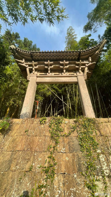 浙江菜地边的宋代石牌坊,全国最早_勾头_竹林_意境