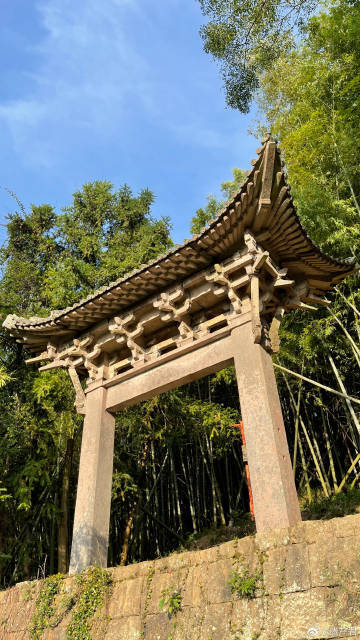 浙江菜地边的宋代石牌坊,全国最早_勾头_竹林_意境