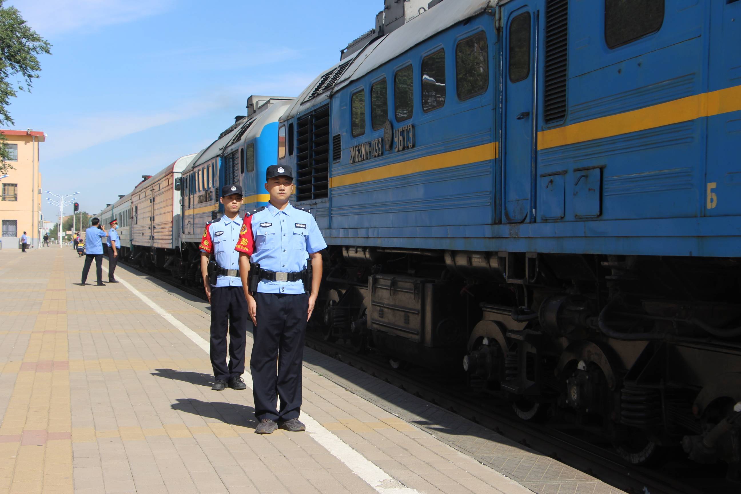 呼和浩特铁路公安处全力护航中蒙国际旅客列车平安开行