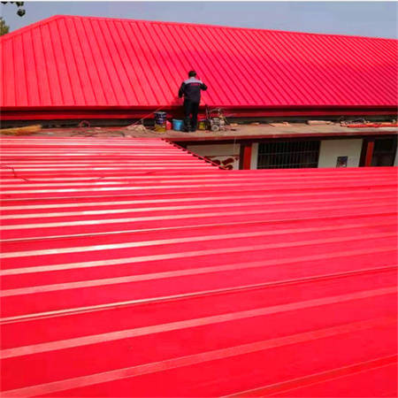 涂刷天冬聚脲的地板表面具有耐水性,能够有效防止水分渗透,避免地板