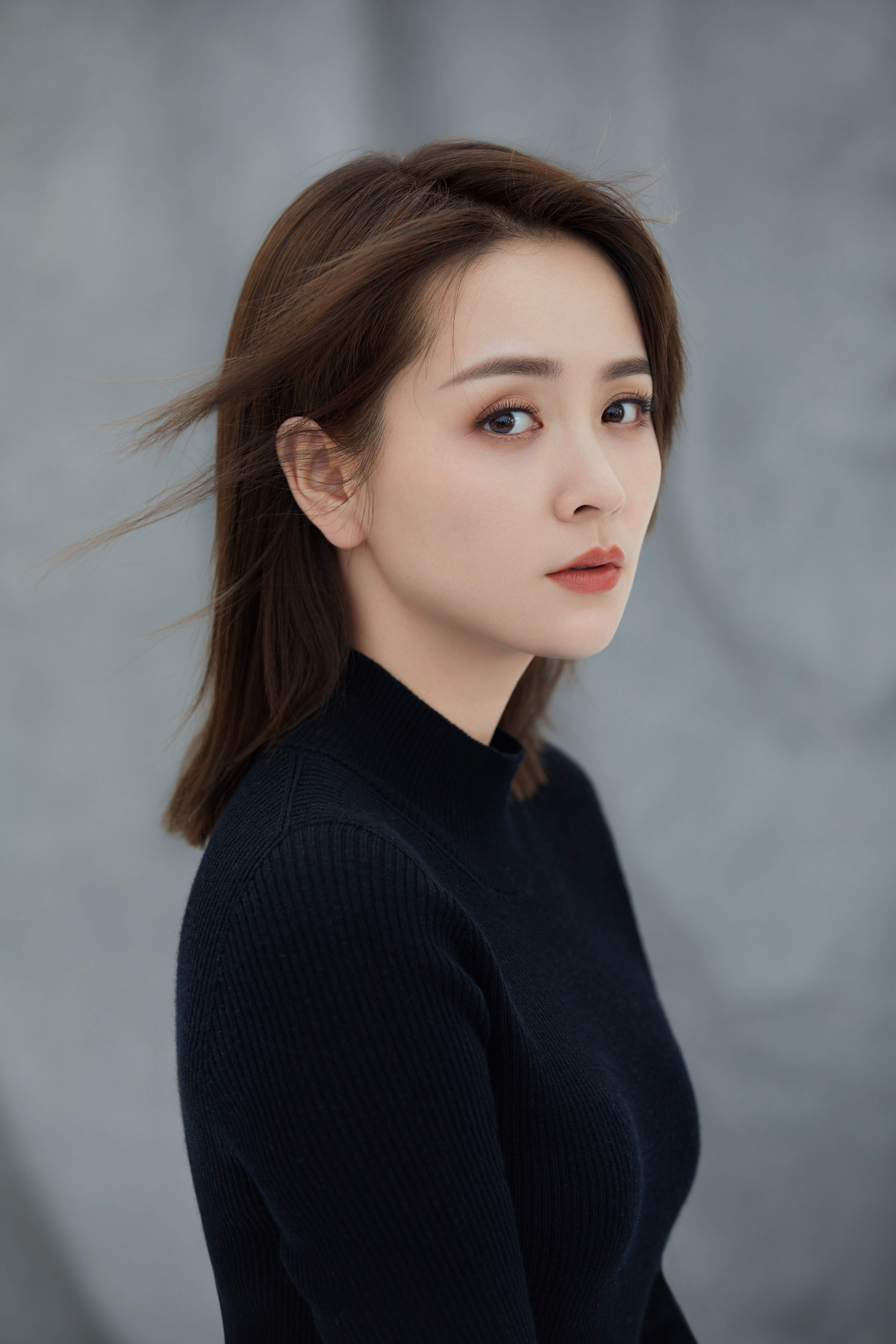 知名演员【邓莎】的经纪人_电视_获得了_演艺事业