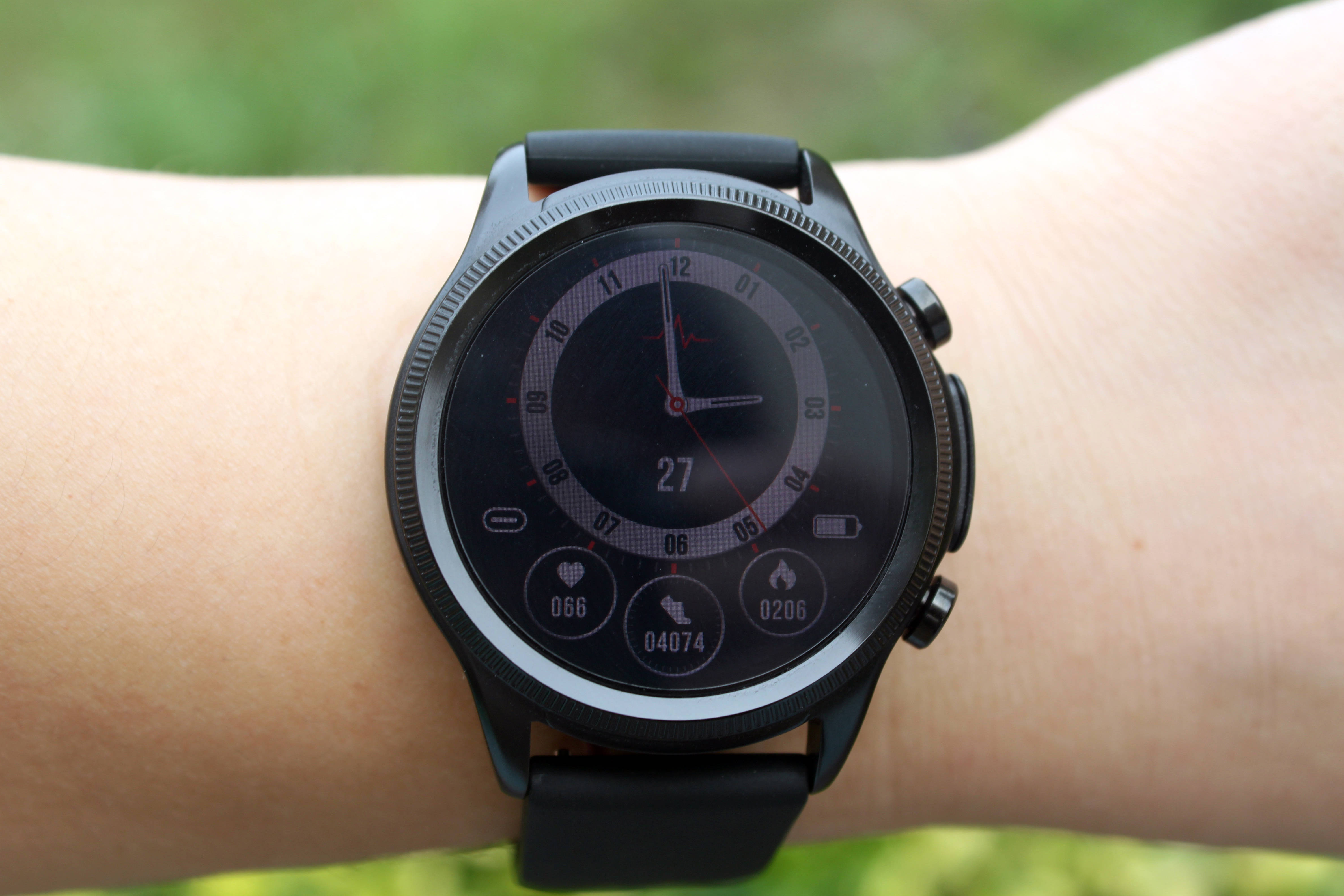 dido e55s pro智能健康手表,24小时呵护身体健康_监测_操作_表盘