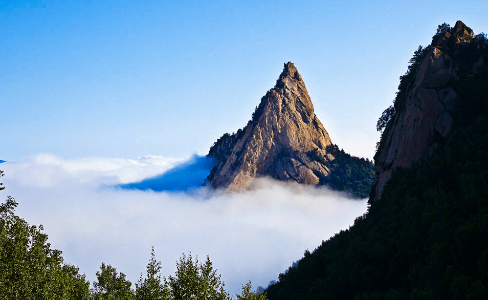 京东第一峰——燕山主峰雾灵山