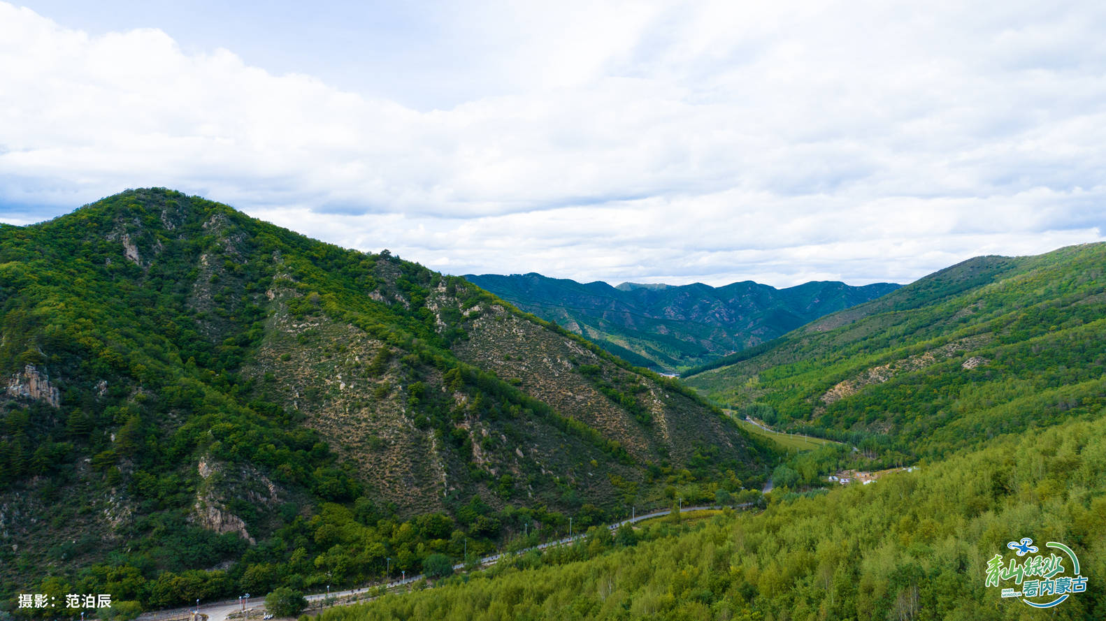 砬子沟景区素有"草原山海""天池水域"之称,是一片独特的景观区域,景区