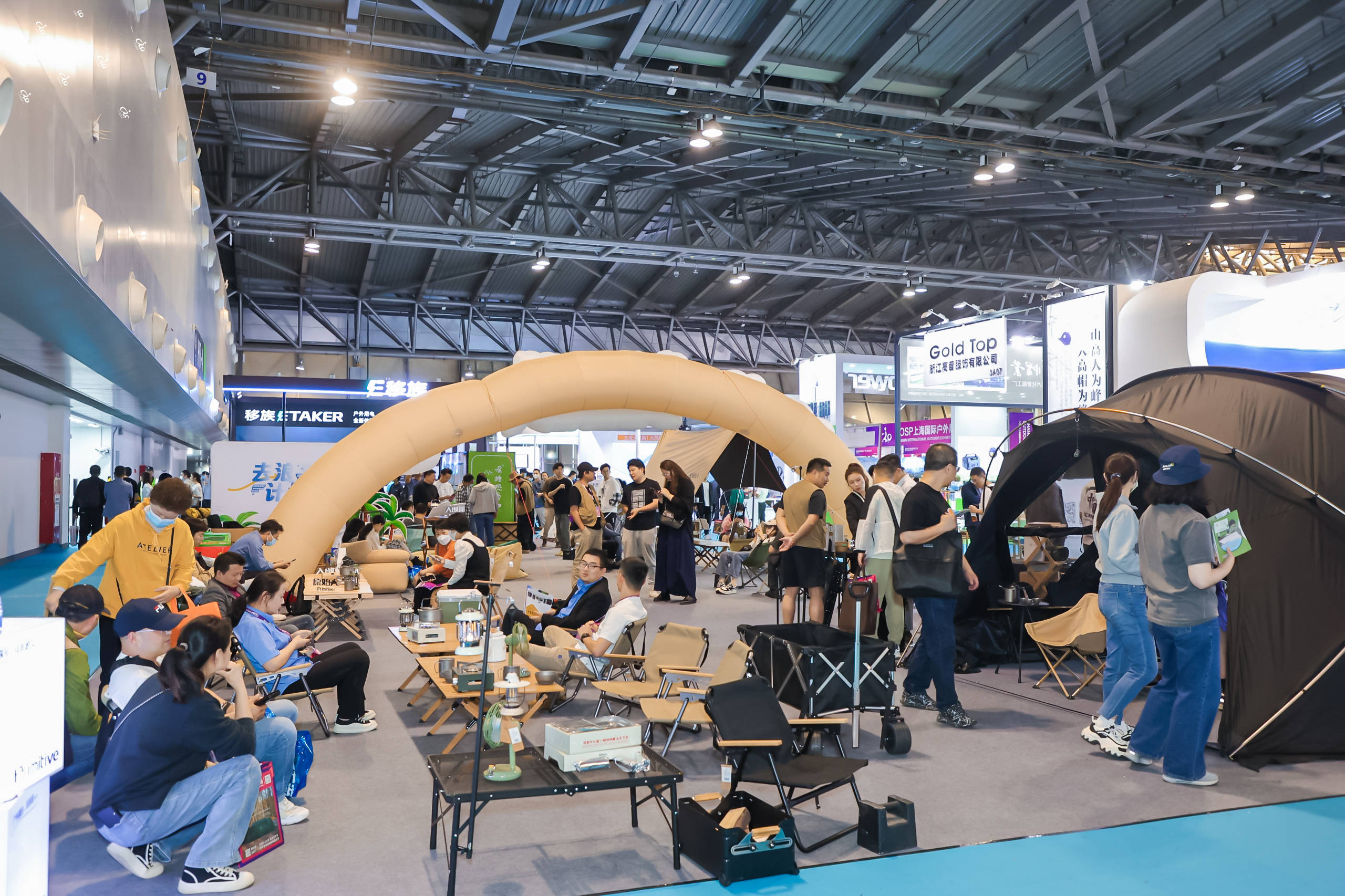 户外新手选购户外装备,cosp户外展提醒您牢记"三要三不要"_品牌_防水