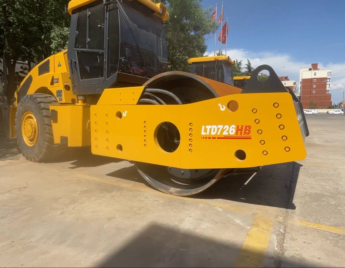 犁耕金刚|速看ltb1204拖拉机炫技时刻!_搜狐汽车_搜狐网