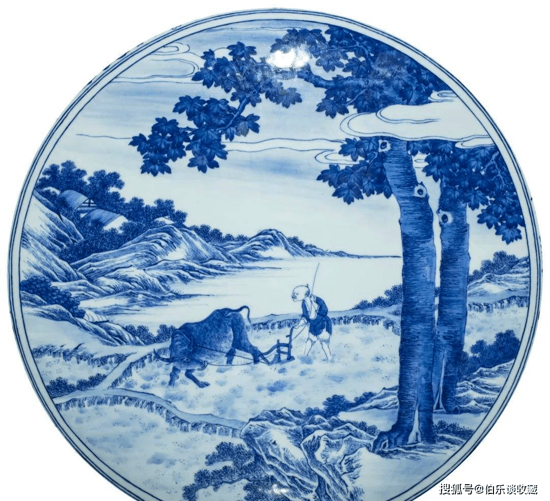 1278万！不愧是乾隆御窑「青花抱月瓶」，堪比“金砖”！_搜狐网