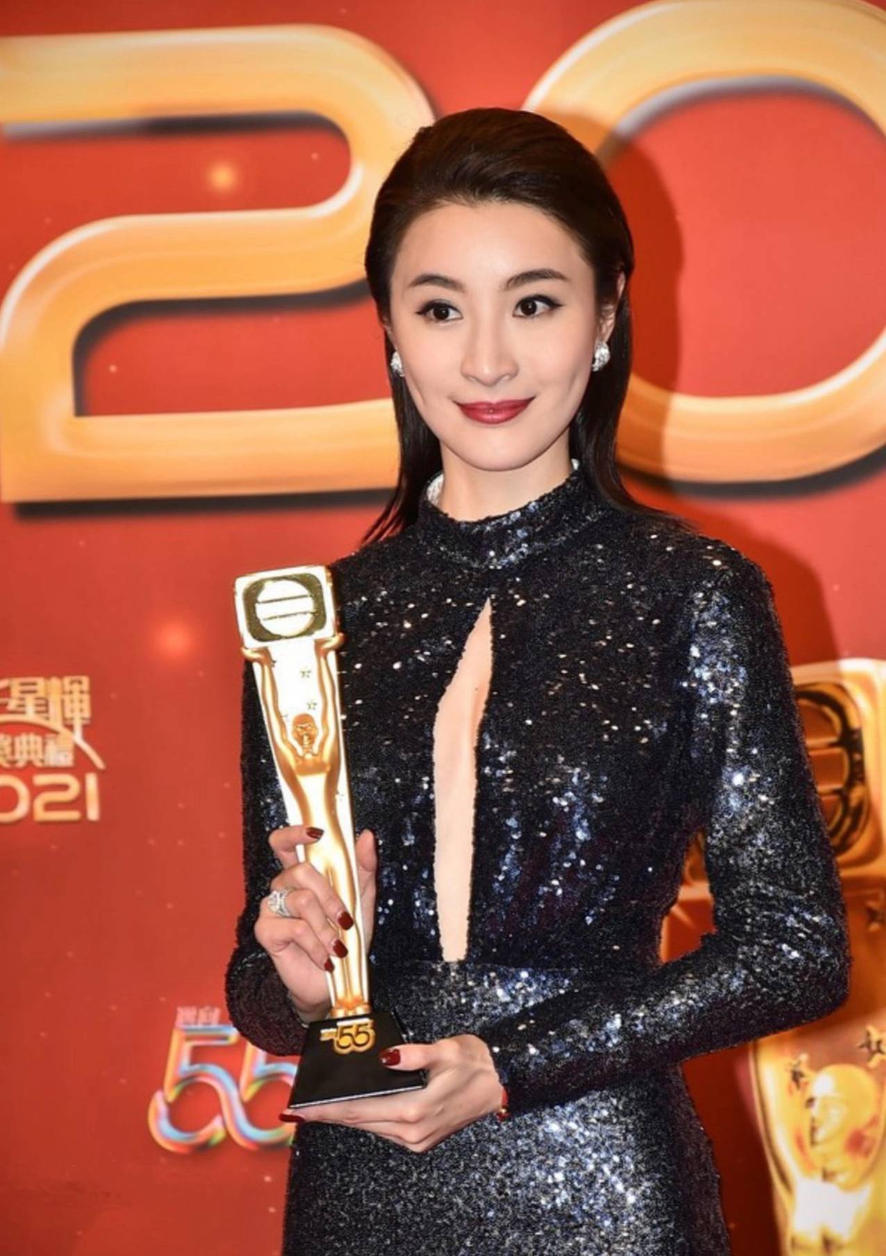 林夏薇携《法言人》荣获亚洲影艺创意大奖"最佳女主角"_作品_香港