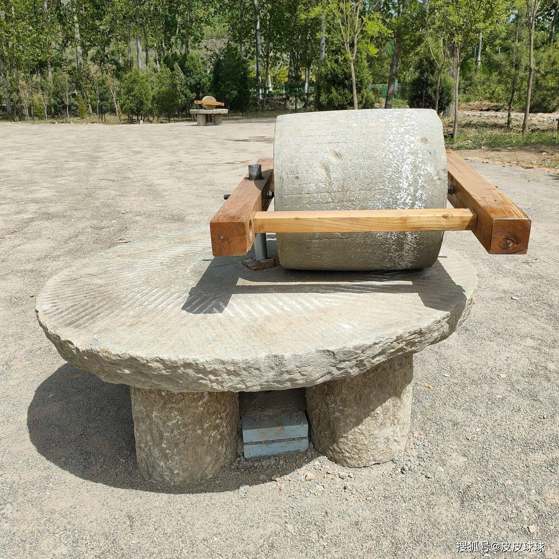 石碾磨:农村生活中的珍贵记忆