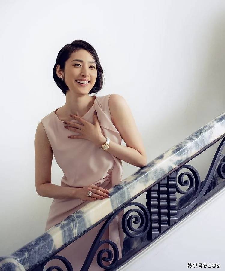 33岁天海祐希,性感魅力无处可挡!