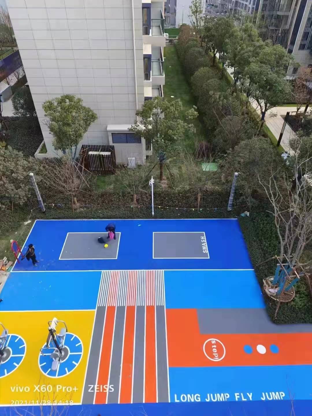 小区epdm塑胶跑道铺设
