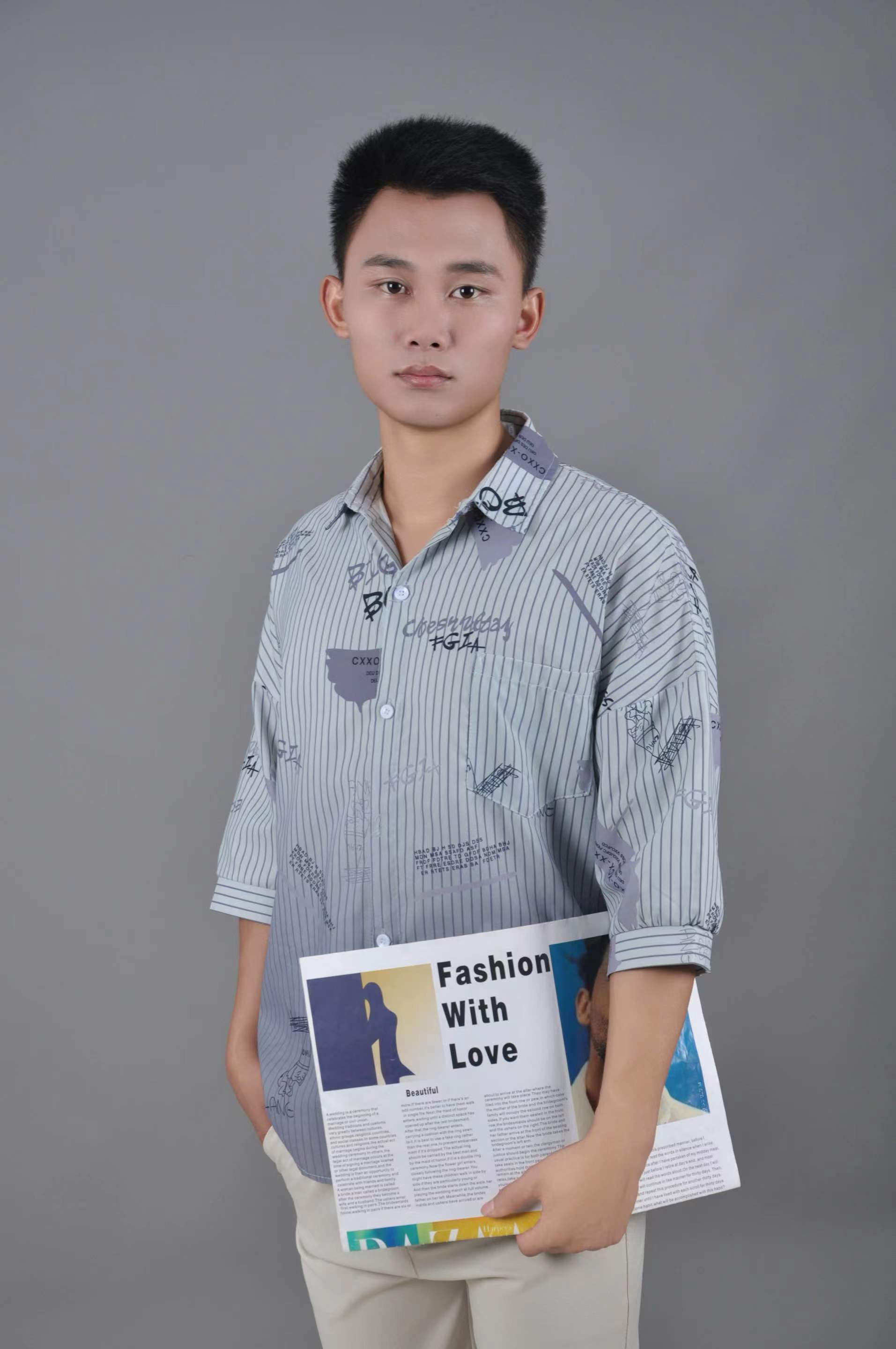 爱好: k歌,影视,综艺 喜欢的明星: 刘德华,张杰,身高: 170 (cm) 体重