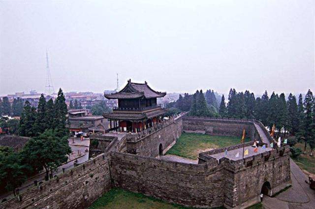 诸葛亮的一句话给出了答案_地区_益州_三国