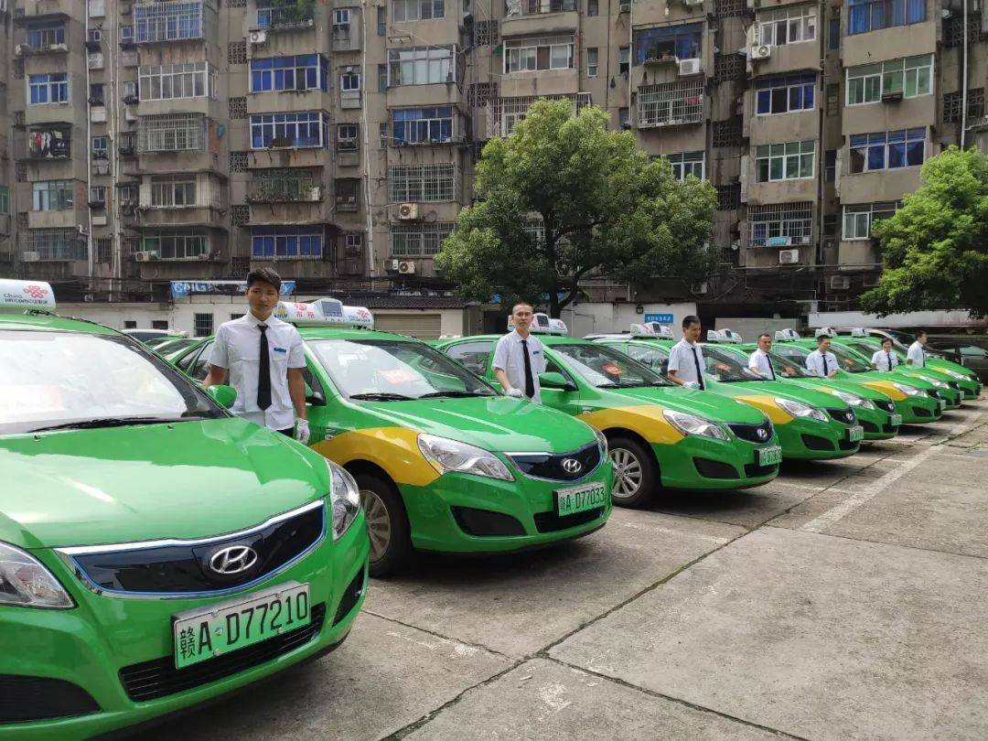 记者暗访南昌打车乱象 身份被拆穿后车内鸦雀无声很是尴尬_出租车