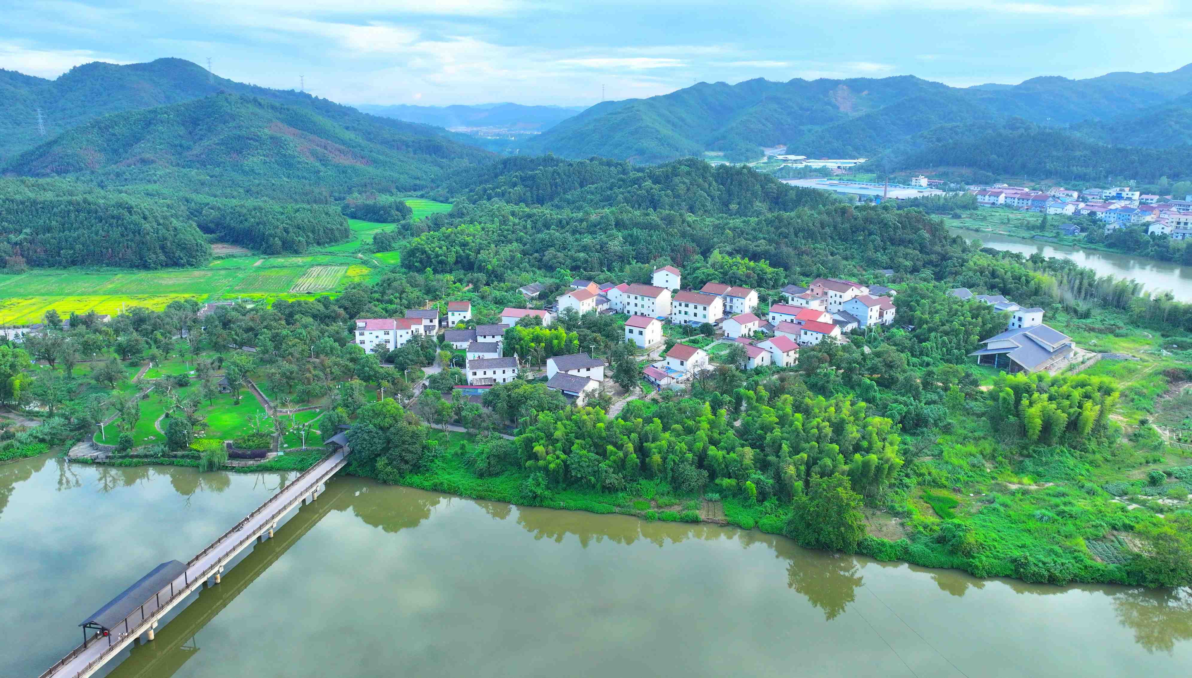 江西宜黄:绿水青山关不住 和美乡村入画来_河湖_生态_坪村