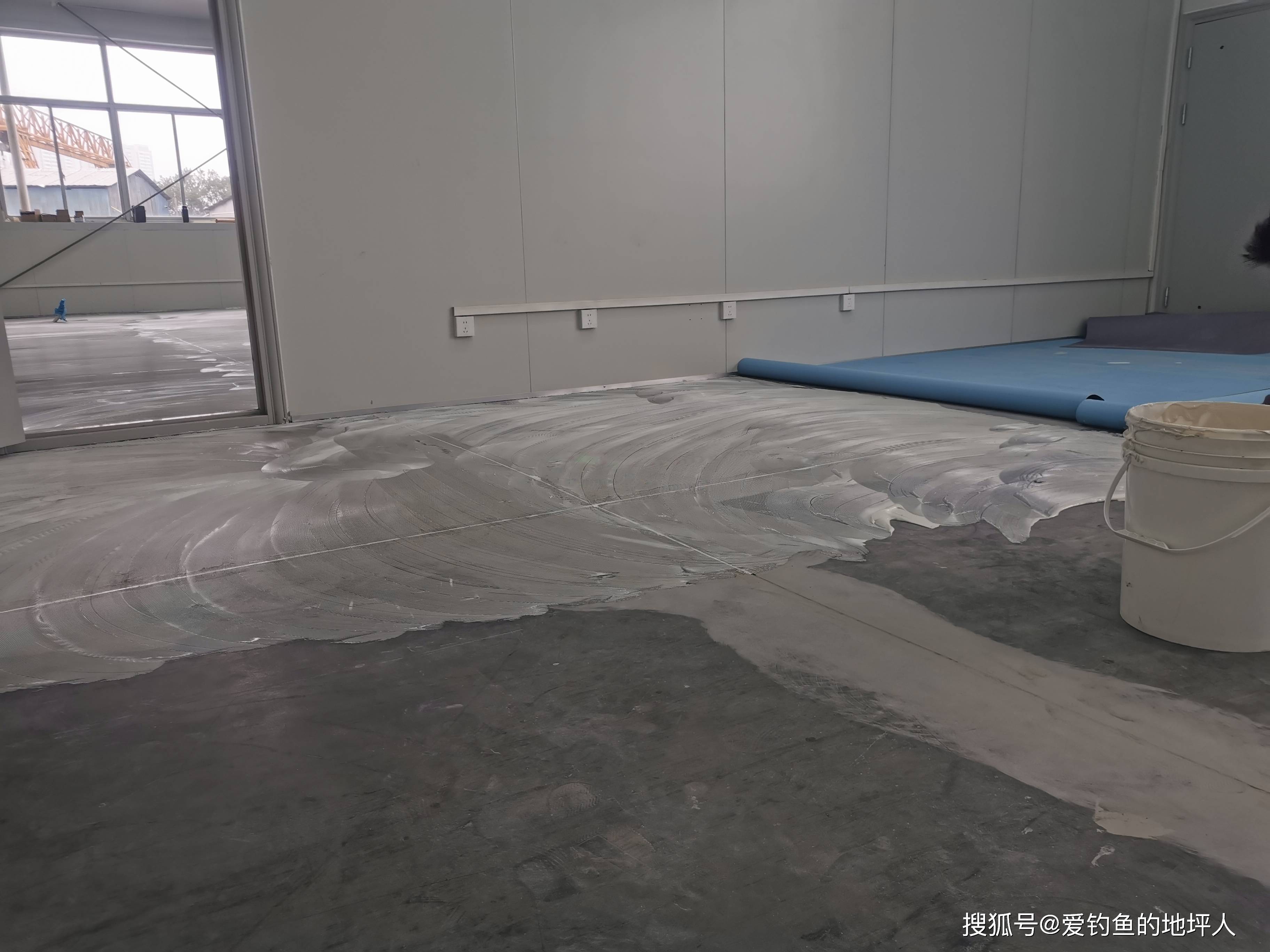 武汉专业pvc地胶施工(伟胜高地坪在美的工业园某办公室pvc地胶项目顺