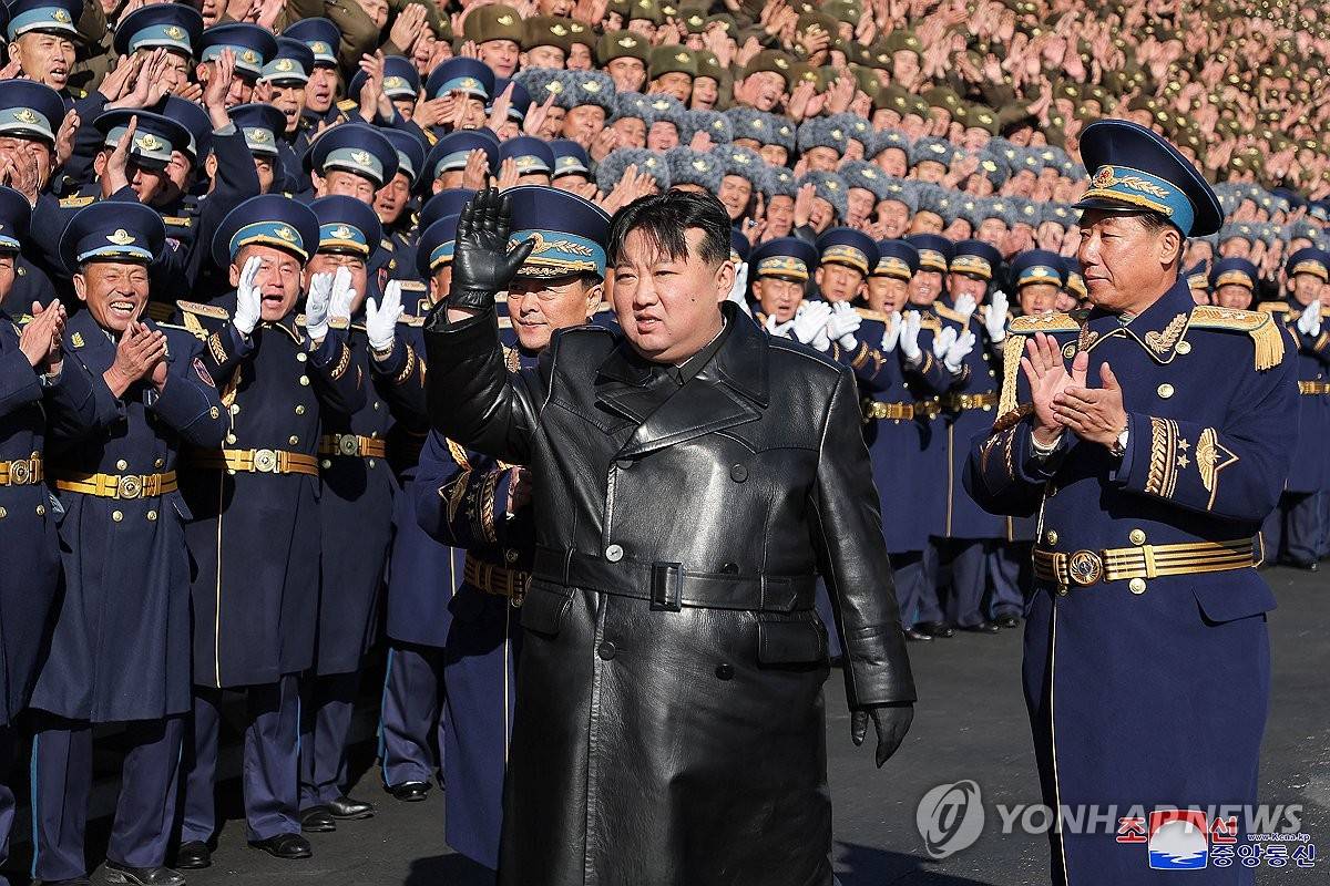 金正恩携女视察空军司令部 参观空军飞行表演搜狐大视野搜狐新闻