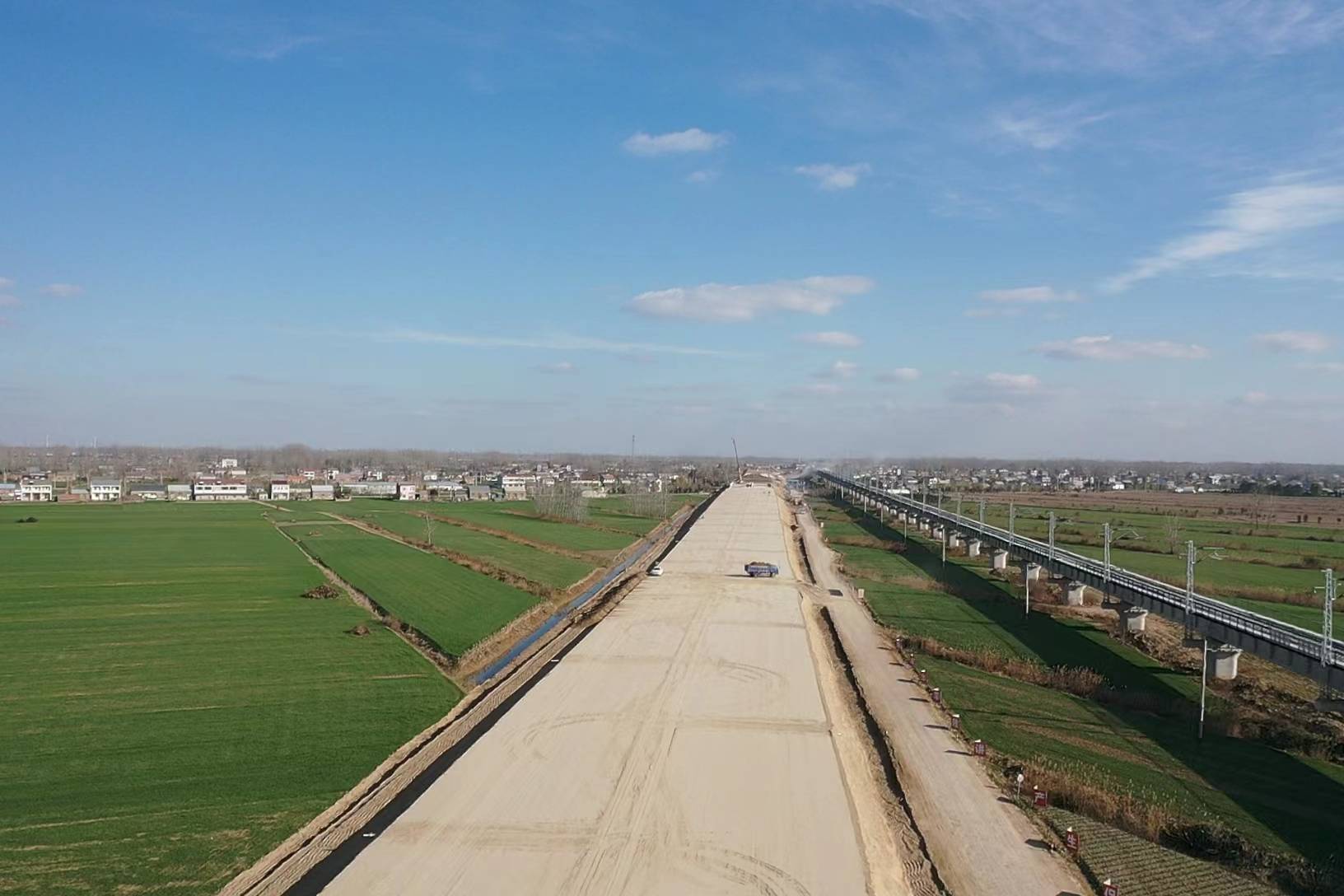 江苏滨淮高速盐城段bh-3标主线路基顺利完工_施工_土方_组织