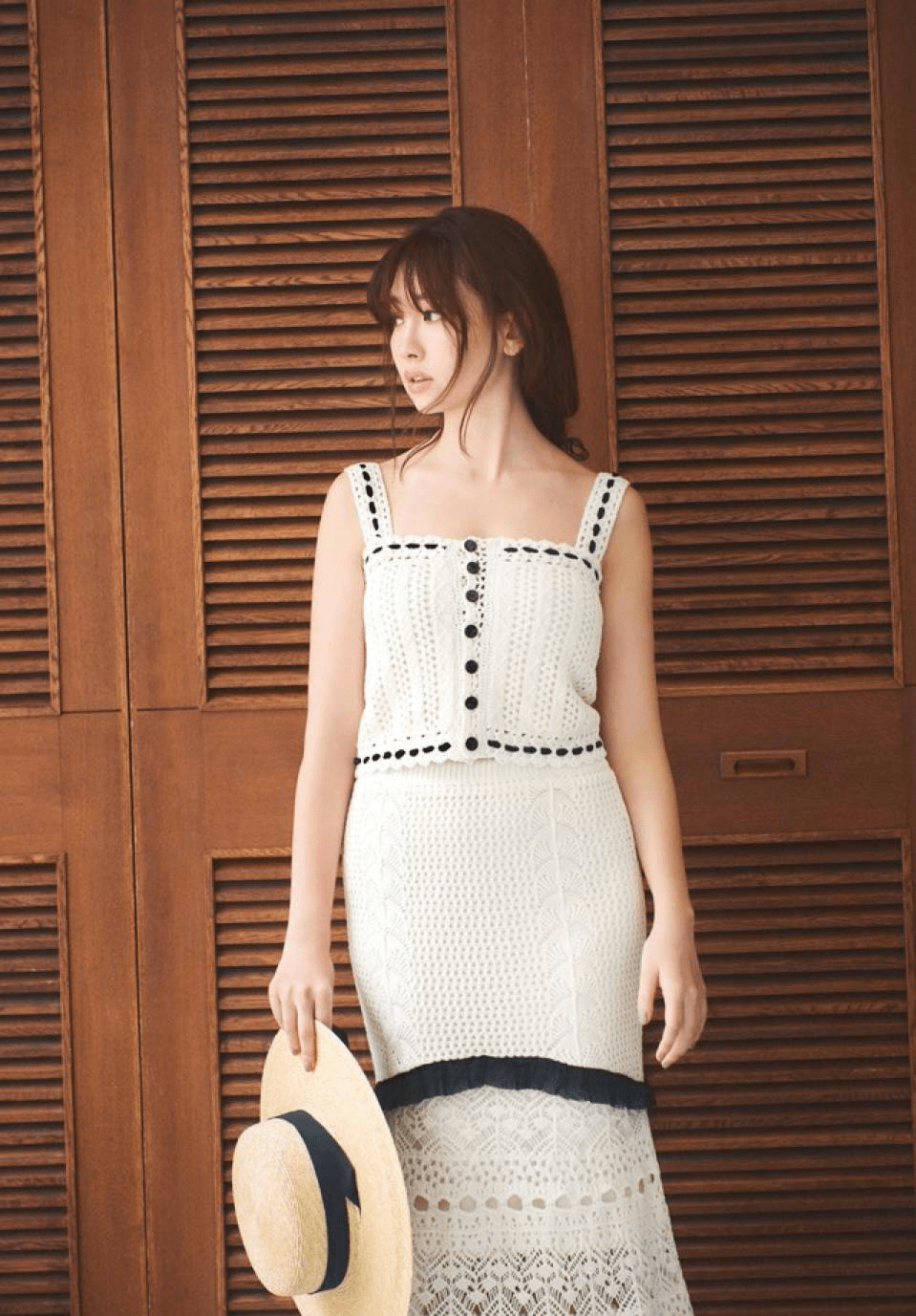 小嶋阳菜:谁能抵挡她的魅力?身材曲线美得让人窒息!