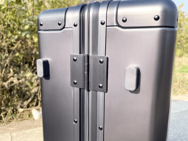 元旦要出行,高颜值高品质行李箱提前安排——地平线8号飞行家系列登机箱分享