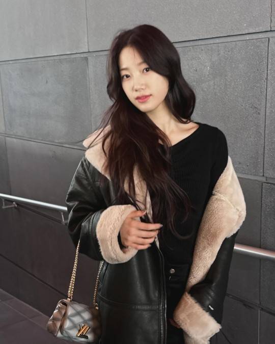 LE SSERAFIM中村一叶晒美照 清纯少女感好绝!-搜狐大视野-搜狐新闻