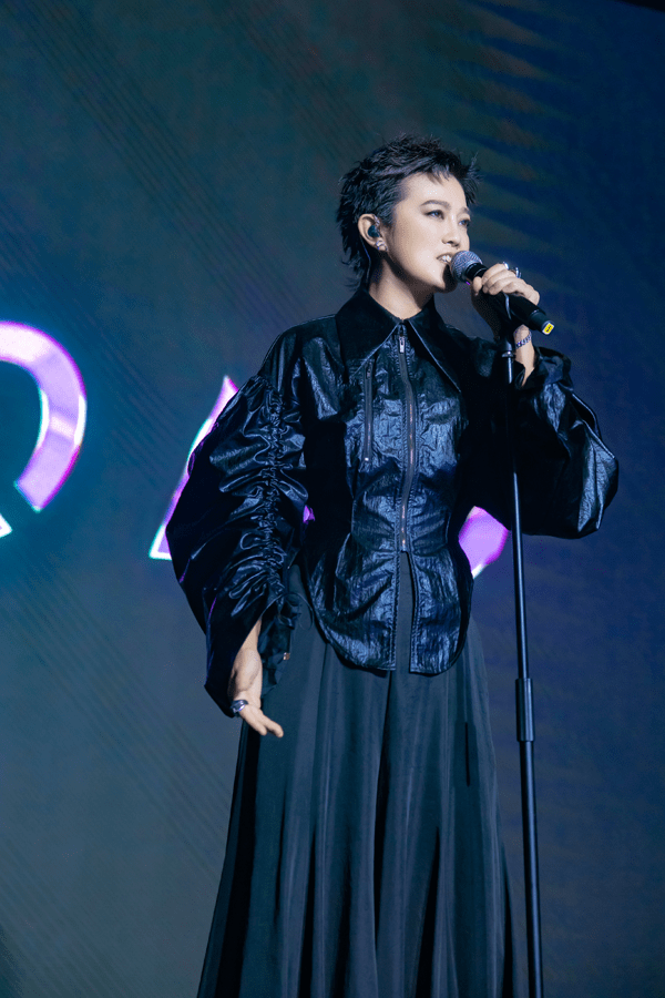 刘力扬「破·立」巡回演唱会杭州,上海站圆满收官_音乐_礼物_情歌