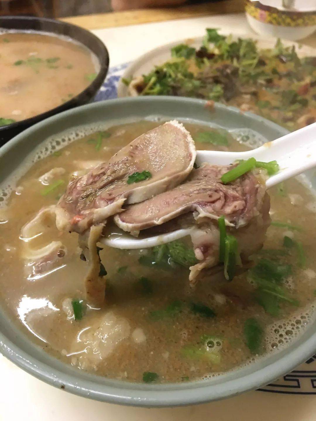 怎麼去除羊肉湯中的油,怎麼去除羊肉湯中的油膩