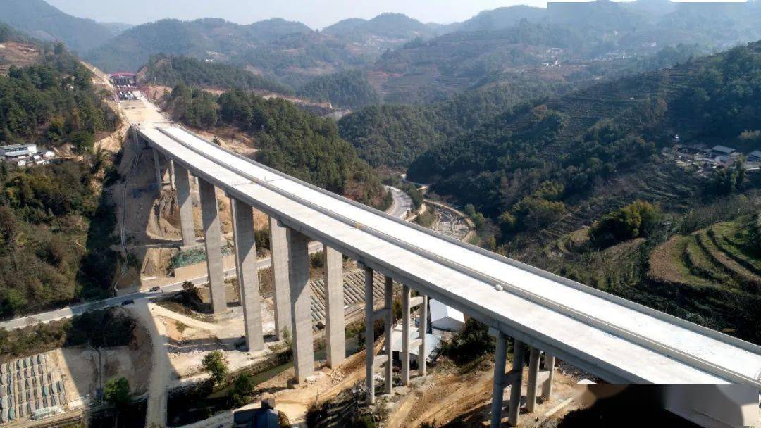 最新进展!云南这条高速公路今年底将分段建成