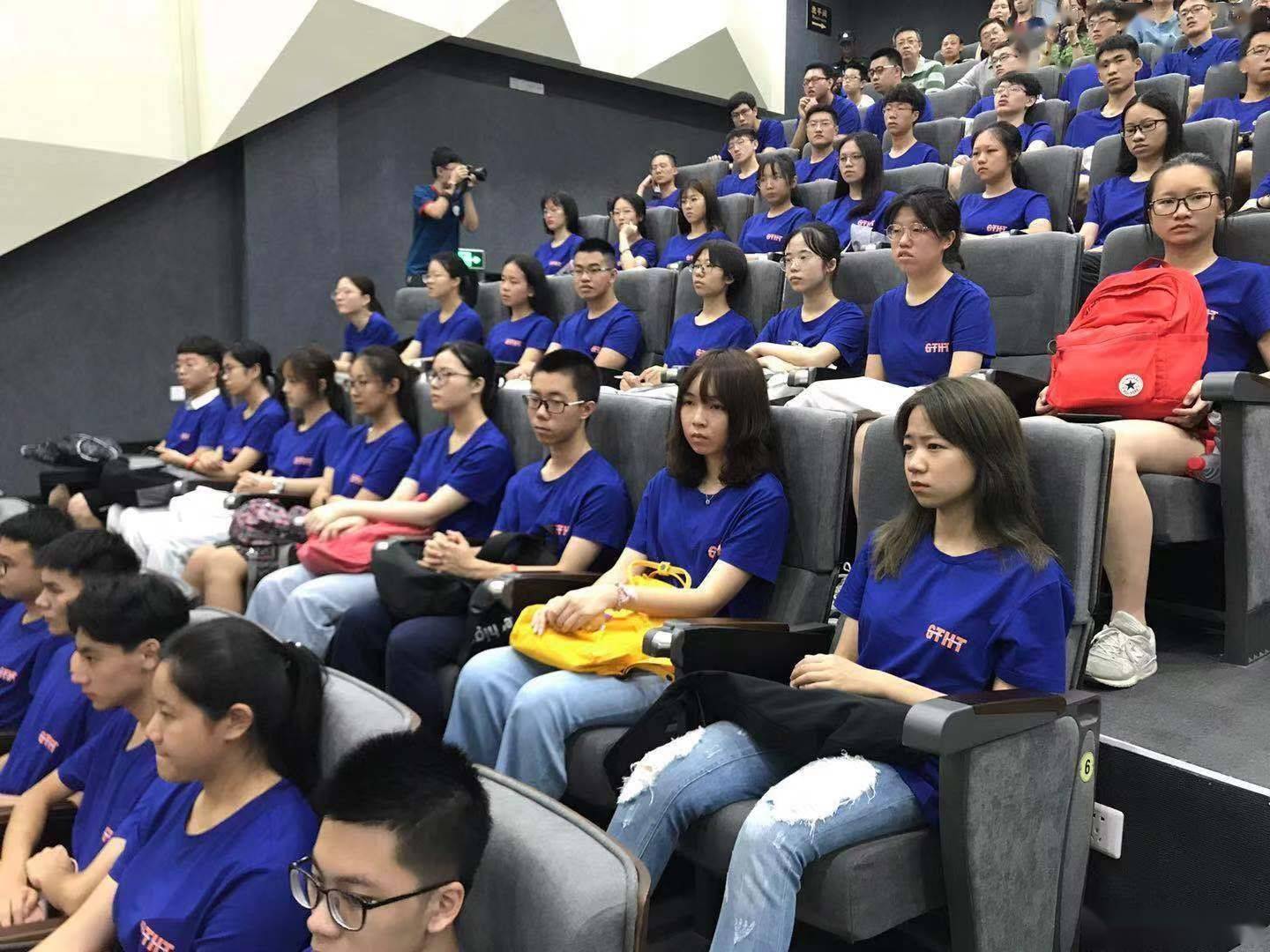 2020年汕头市高三期_喜报汕头市潮阳实验学校高三学子荣获2020年高考文