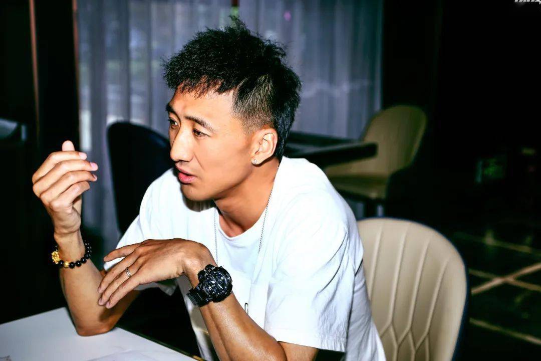 「去他 x 的地心引力.」_韩雨洋