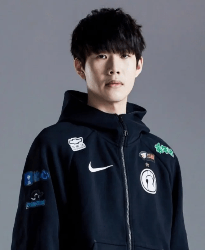 所以ig粉丝们不用担心theshy的实力,他在之前的比赛中发挥不好,并不是