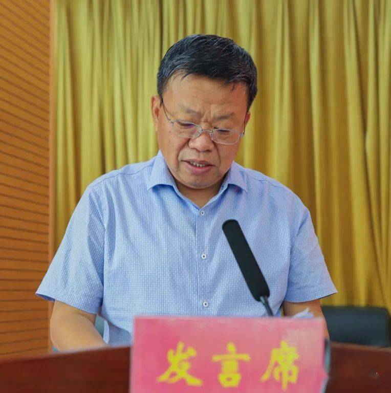 市委宣传部常务副部长孙书杰作总结讲话,就下一阶段扎实推进我市精神