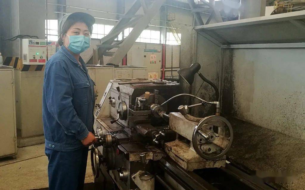 机加车间车床工 柴英钻机分公司与会人员纷纷表示,钢铁1250钻井队是