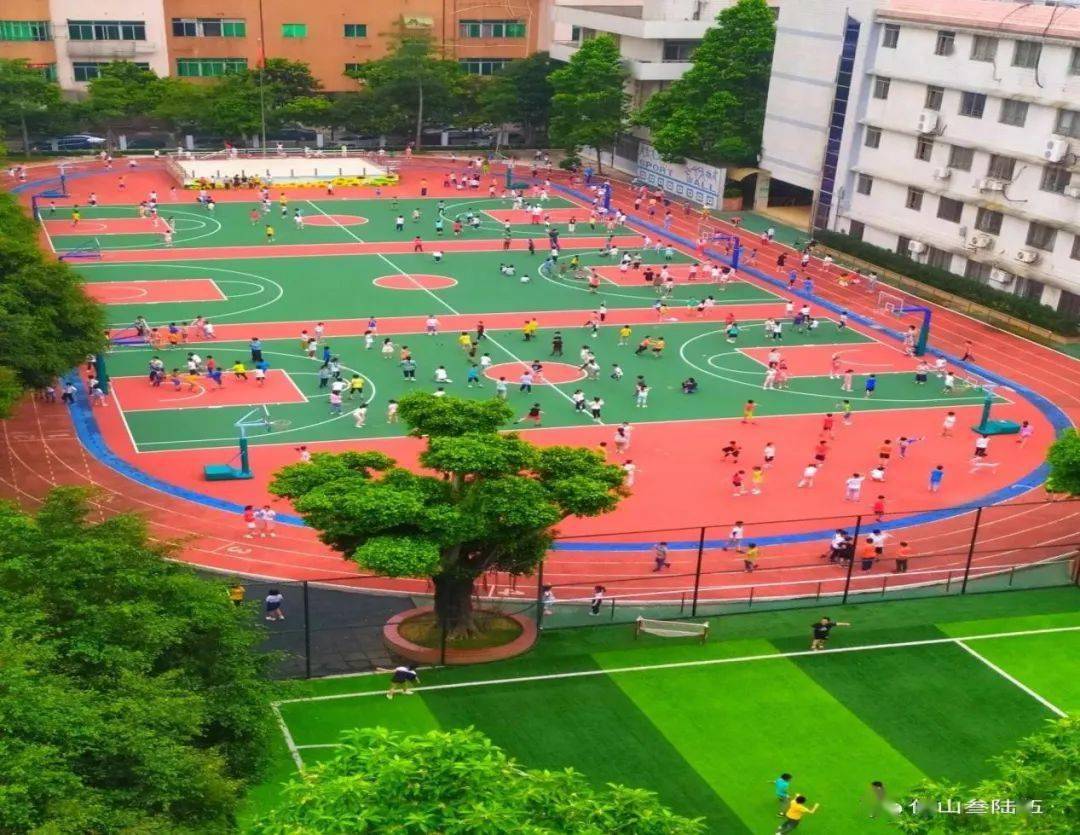 熱烈祝賀惠景小學榮獲佛山市文明校園榮譽稱號